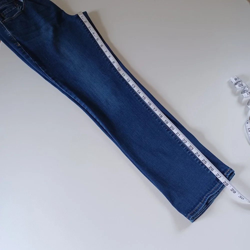 Levi's Jeans Womens 6 Blue 505 Straight Leg Dark Wash Stretch Denim S111-06
